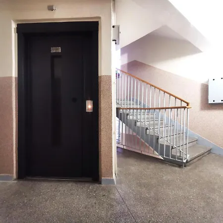 Nozownicza ~ Self Check-in 24h ~ Lift Breslau